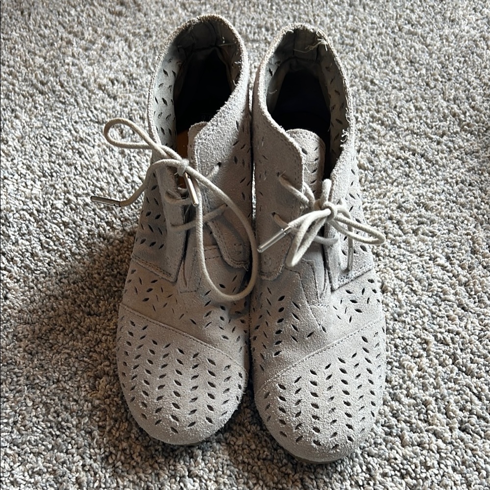 Toms Light Gray Perforated Wedge Boots